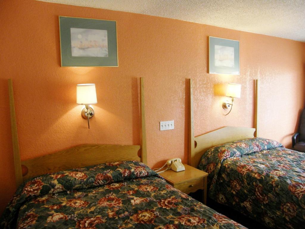 Economy Inn - Wesley Chapel Декейтър Стая снимка